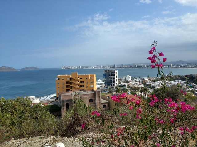 mzt-cerro-de-la-neveríacard-img