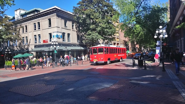 yvr-gastowncard-img
