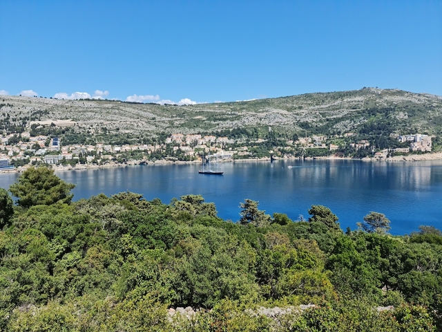 dbv-lokrum-islandcard-img