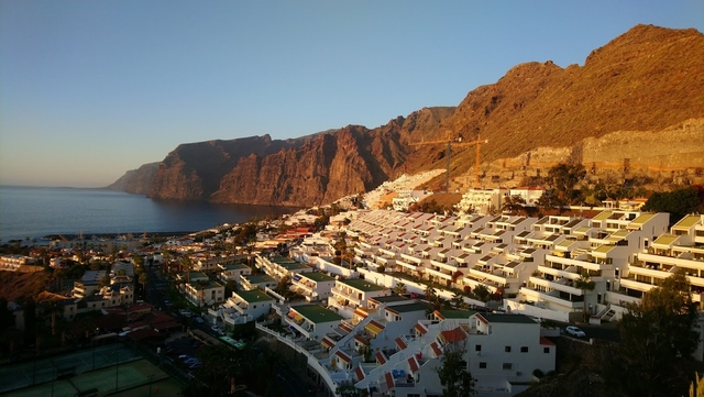 tci-los-gigantes-cliffscard-img