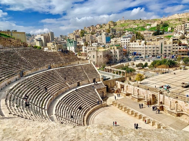 amm-roman-theatrecard-img