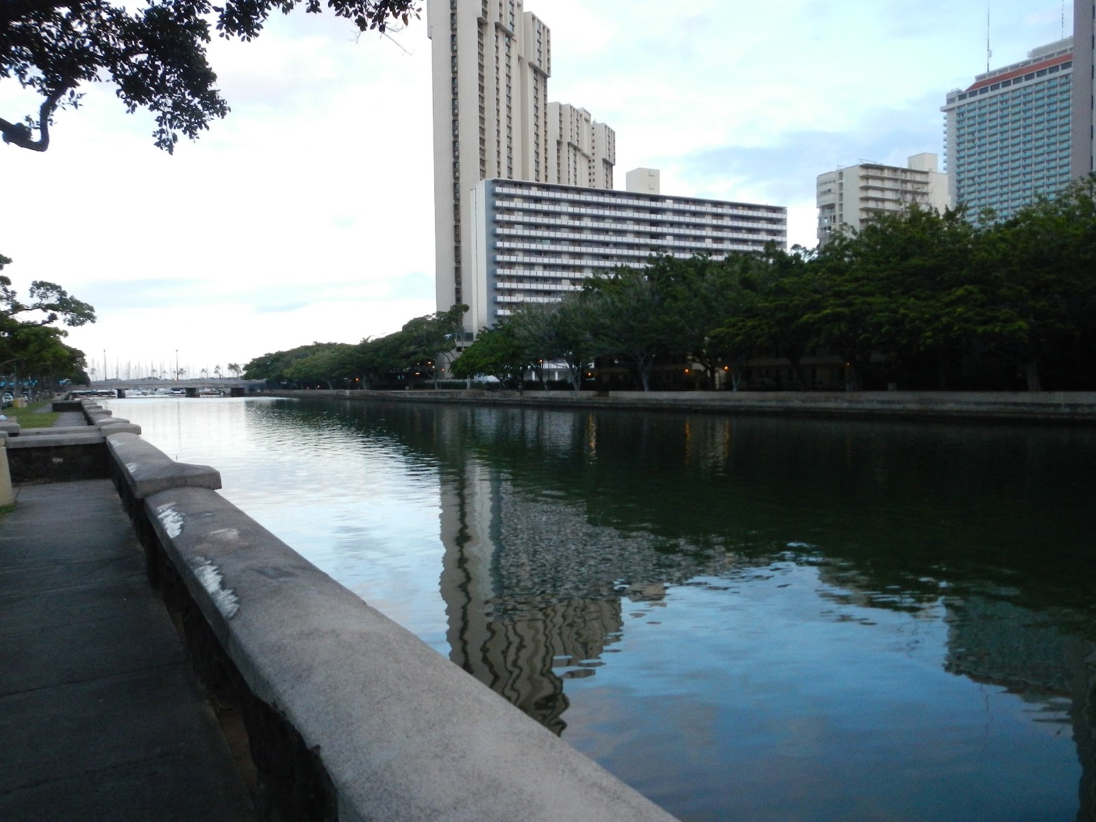 Philadelphia-Honolulu-main-image