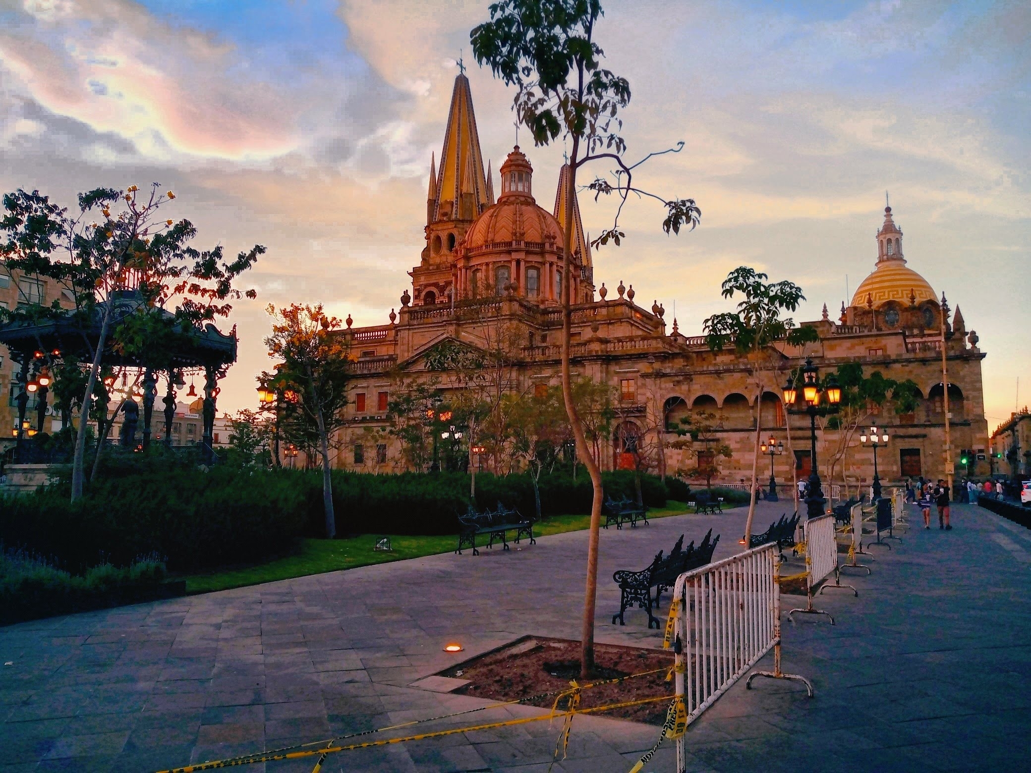 Los Angeles-Guadalajara-main-image