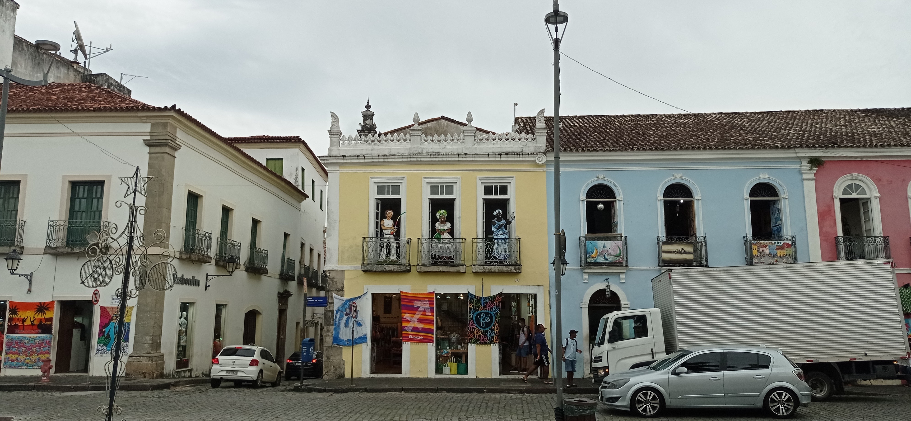 Montevideo-Salvador-main-image